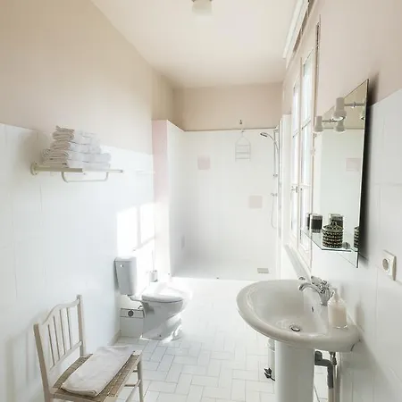 Les Chambres De L'abbaye Couette-café Saint-Germer-de-Fly